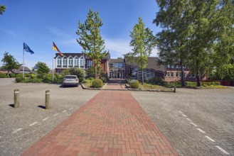 Town hall of the municipality of Neuenkirchen-Vörden, commercial building, modern architecture,