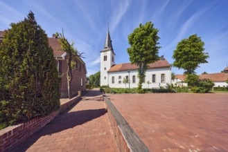 Ev. Church -Luth. parish of Vörden, church tower, general architecture, paving brick walkway,