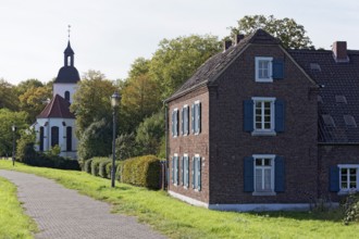 Village church and reconstructed farm from the 19th century, Nühlenhof, Rheinaue Friemersheim,