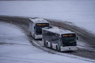 The onset of winter in North Rhine-Westphalia, flight operations are maintained at Düsseldorf