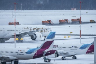 The onset of winter in North Rhine-Westphalia, flight operations are maintained at Düsseldorf