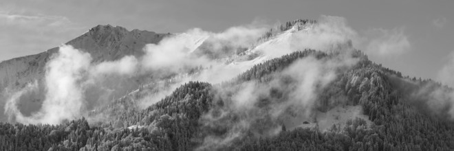 Mountain panorama from Söllereck, 1706m, in winter, Allgäu Alps, Allgäu, Bavaria, Germany