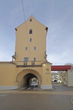 Berger Tor built 15th century, city gate, city tower with historic city wall with rampart and city