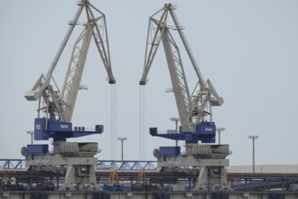 Port Cranes, Jade-Weser Port, Wilhelshafen, Lower Saxony, Germany