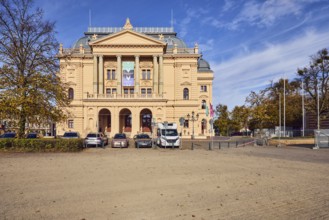 Mecklenburgisches Staatstheater, theatre, historic building, architect Georg Daniel,