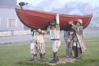 Statue of fishermen, Vardø, Finnmark, Norway