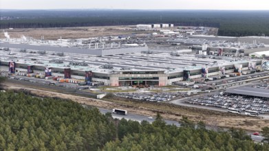 Tesla Gigafactory, Grünheide, 19.12.2025, Grünheide, Brandenburg, Germany