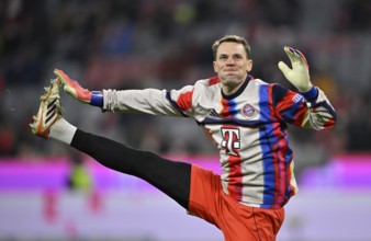 Warm-up Training Goalkeeper Manuel Neuer FC Bayern Munich FCB (01) Gesture Gesture dogged Allianz