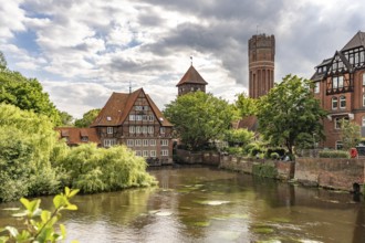 Hotel Ratsmühle und Wasserturm an der Ilmenau in Lüneburg, Lower Saxony, Germany