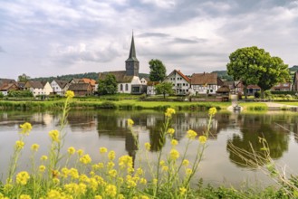 Heinsen, Church of St. Liborius and the Weser, Samtgemeinde Bodenwerder-Polle, Lower Saxony,