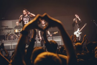 Singer Christoph von Freydorf from Emil Bulls live on X-Mas Bash Tour 2025 at Huxley's New World in