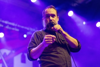 Neil Fallon, singer of Clutch, live on UK & European Tour 2025 at Huxley's New World in Berlin on