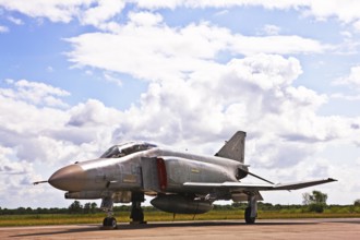 McDonnell Douglas F-4F Phantom II, aircraft type, fighter aircraft, air defense, reconnaissance,