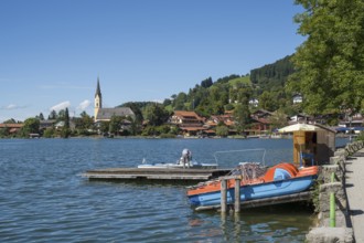 Boat rental at Schliersee, St. Sixtus church, town view, Schliersee, Mangfall Mountains, Upper