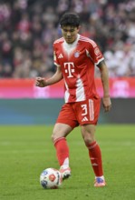 Min-jae Kim FC Bayern Munich FCB (03) Action at the Allianz Arena Ball, Munich, Bayern, Germany