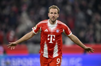 Goal cheer Harry Kane FC Bayern Munich FCB (09) gesture gesture, Allianz Arena, Munich, Bavaria,