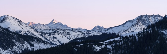 Summit of Grossglockner at sunset in winter, Hochbrixen, Brixen im Thale, Tyrol, Austria