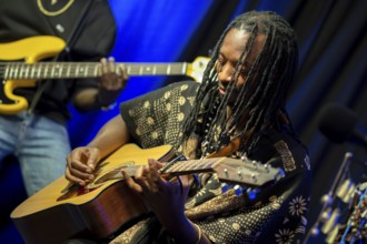 KABUMBAYI JOH, singer, producer and multi-instrumentalist, Congo, KABUMBAYI JOH & band, African