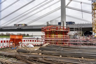 Duisburg-Neuenkamp Rhine bridge, the A40 motorway, construction of the second bridge begins, bridge