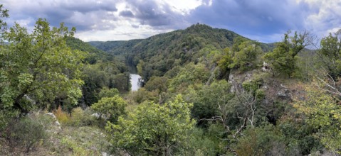 Autumn landscape, river loop, river Thaya, National Park Thayatal, Lower Austria, Austria