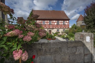 Fortified church rectory, built in 1700, Hannberg, Middle Franconia, Bavaria, Germany