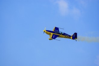 An Extra EA-300 of Extra Flugzeugproduktions- und Vertriebs GmbH with the registration D-EXBH