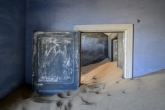 Former dwelling house full of sand, Kolmanskop, restricted diamond area, Karas region, Namibia