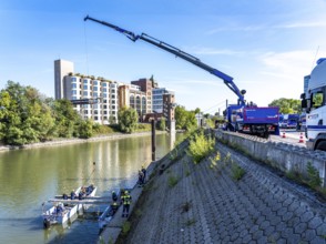 Construction of a multi-purpose pontoon, the specialist group for water hazards, in Düsseldorf, the