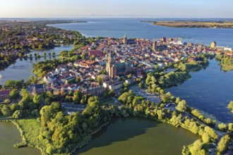 Aerial view, on the left Knieperteich with fountain, below Kleiner Frankenteich, on the left