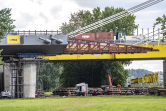 New construction of the second motorway bridge Neuenkamp of the A40, over the Rhine near Duisburg,