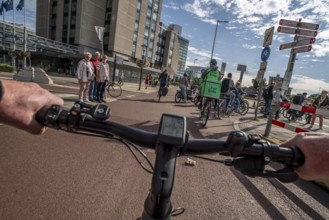 Cycle along the Jaarbeursplein, south of Utrecht Central, HBF, on the central cycle path in the