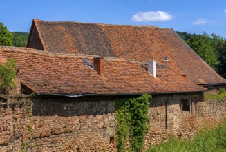 The old town centre with half-timbered houses, church towers and remains of the town wall in