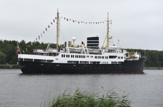 MS NORDSTJERNEN, cruise ship, NORDSTJERNEN in the Kiel Canal, NOK, Kiel Canal, Kiel Canal,