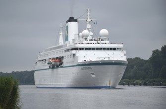 MS DEUTSCHLAND sails through the Kiel Canal, NOK, Kielkanal, Kiel Canal, Schleswig-Holstein,