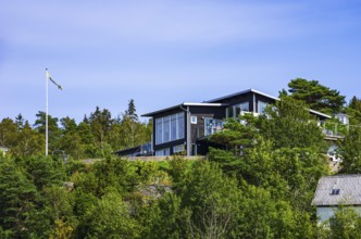 Picturesque and idyllically situated house, weekend property or holiday home in Henan on Orust,