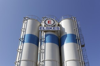 Elskes Tranportbeton, logo on silo plant, concrete plant in Düsseldorf harbour, Düsseldorf, North