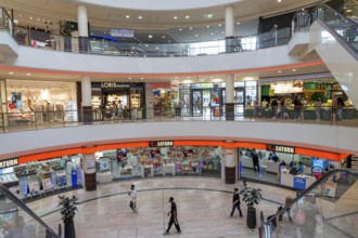 Rathaus-Galerie shopping centre, in the city centre of Leverkusen, modern, new shopping centre from