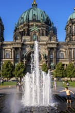 The pleasure garden with the fountain and the Berlin Cathedral, Berlin, Germany
