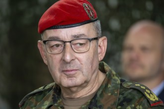 Carsten Breuer, General of the Army of the Bundeswehr, visits the Germersheim Air Force Training