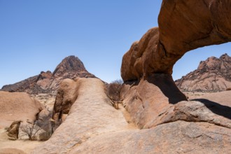 Rock arch, rock formation, Pontok Mountains, Great Spitzkoppe, Spitzkoppe, Great Spitzkoppe Nature