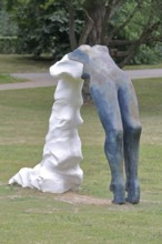 Sculpture Arched Figure by Grace Schwindt 2020, Blickachsen 14, modern art, abstract art, female