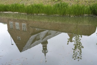 Husum Castle, Castle in front of Husum, moat, reflection, Husum, North Frisia, Schleswig-Holstein,