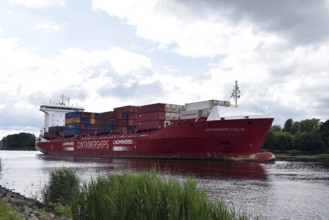 Container ship STELLAR in the Kiel Canal, Kiel Canal, Kiel Canal, Schleswig-Holstein, Germany