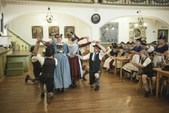 Traditional traditional costume anniversary of the Trachtenverein Schliersee Stamm 1888, dance in