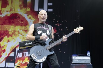 Ali McMordie, bassist, Stiff Little Fingers, punk rock band, Northern Ireland, open air at the