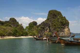 Sandy beach beach and rocks, Koh Hong, Hong Island, Thanbok Khoranee National Park, Krabi, Andaman