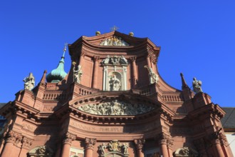 The Neumünster, Neumünster St John the Evangelist and St John the Baptist, former collegiate