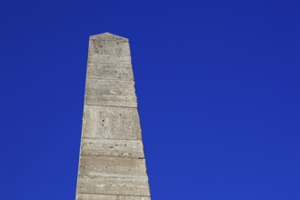 Obelisk, market fountain in the shape of an obelisk, Würzburg, Lower Franconia, Bavaria, Germany