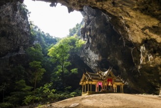 Temple in a stalactite cave, Phraya Nakhon Cave, Khao Sam Roi Yot National Park, Hua Hin, Prachuap