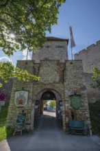 Castle gate of Lengenfeld Castle, dating from the 12th century, Burglengenfeld, Upper Palatinate,